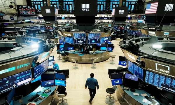 Finding the Right Balance: Trading German Bank Stocks with Share CFDs